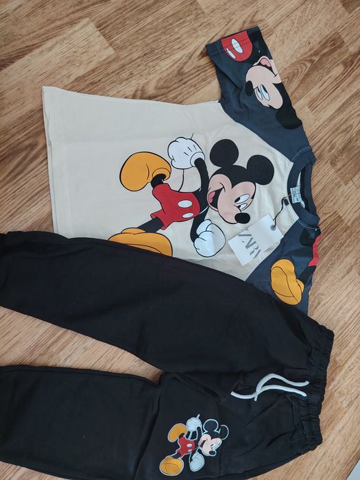 Продам   костюмы