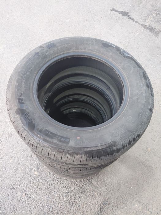 Продается шины 235/65 17R