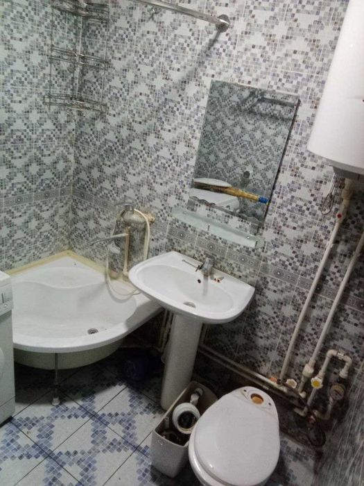 sagdiana 4raddom oldida 2 xona uy ijaraga beriladi