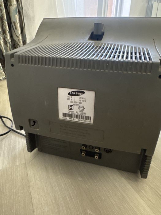 Раритетный телевизор Samsung model CS - 14F3R