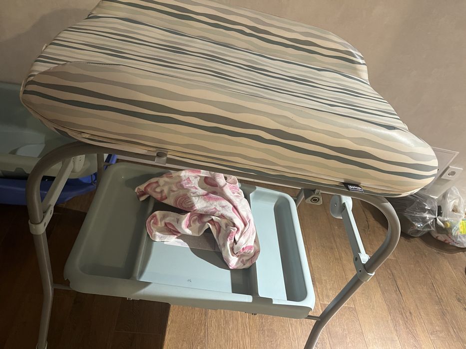 Пеленальный столик/ванночка