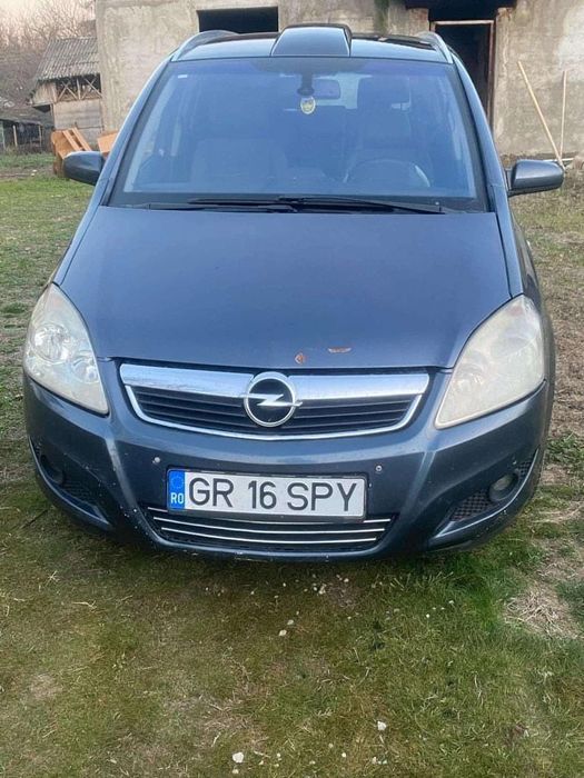 Vând  Opel Zafira B 1.7cdti