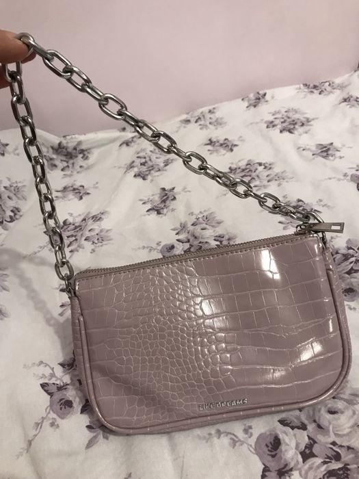 Разпродажба на дамски чанти чанти