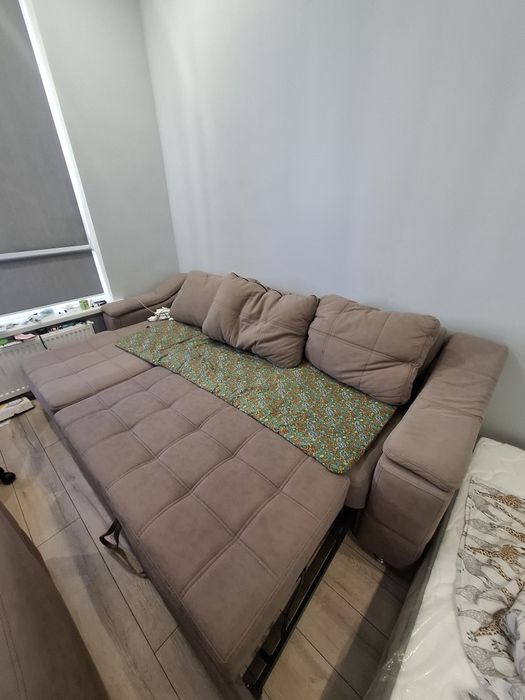 Диван, кресло и 4 подушки Б/У