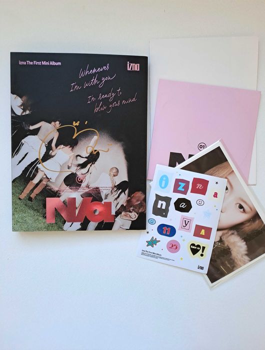 Izna - n/a албум, подписан от Mai