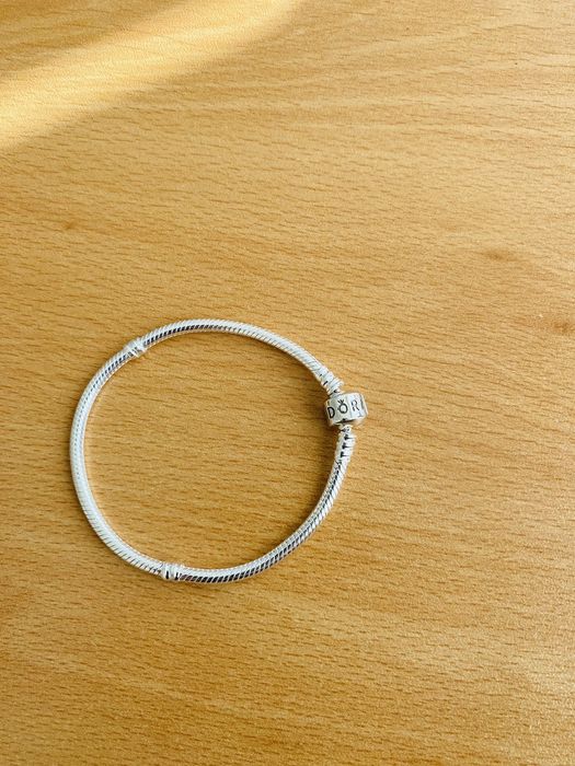 Пандора гривна, Pandora