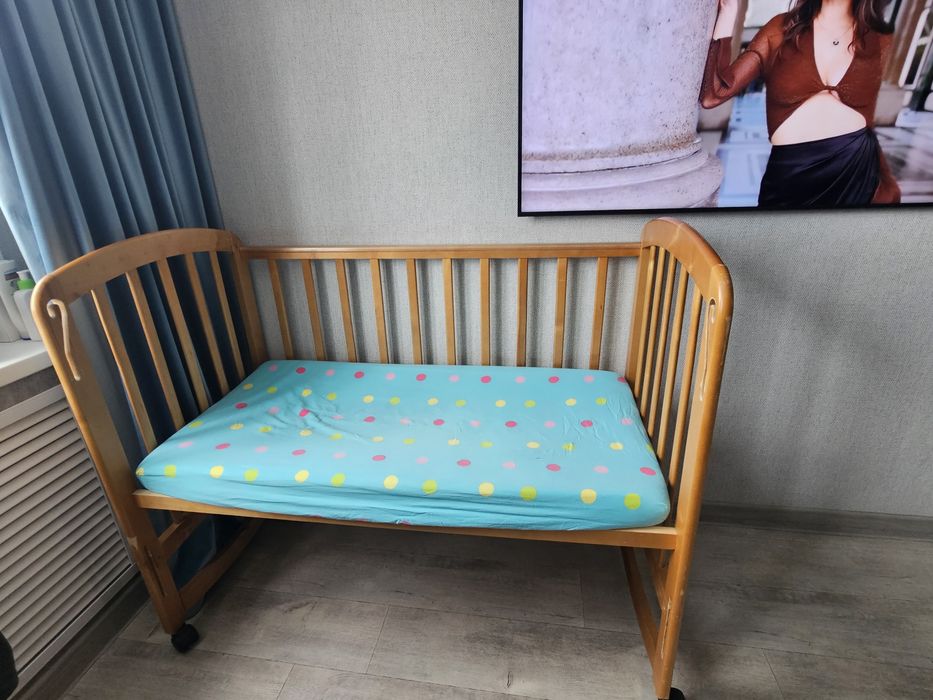 Продаю  детскую кроватку