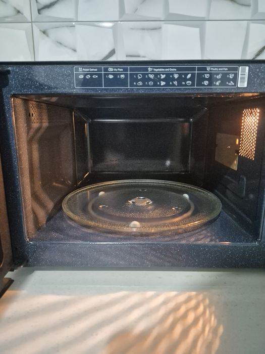 Cuptor microunde Samsung