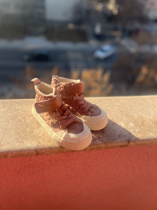 Детски боти на Hm, като нови