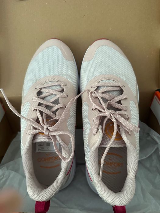 Nike маратонки - нови!!