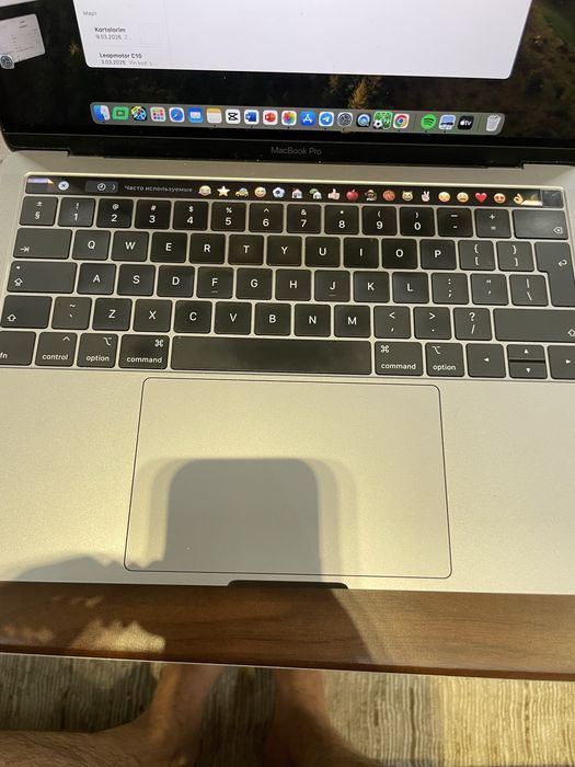 Macbook 13 pro 2018 touchbar , intel core i7