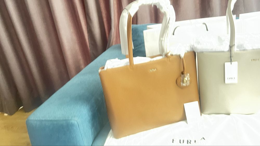 Furla Delia Nero Tabacco Blue.100% оригинал със сериен номер етикети,care instructions, dust bag подаръчен плик Furla,всичко от до.L размер