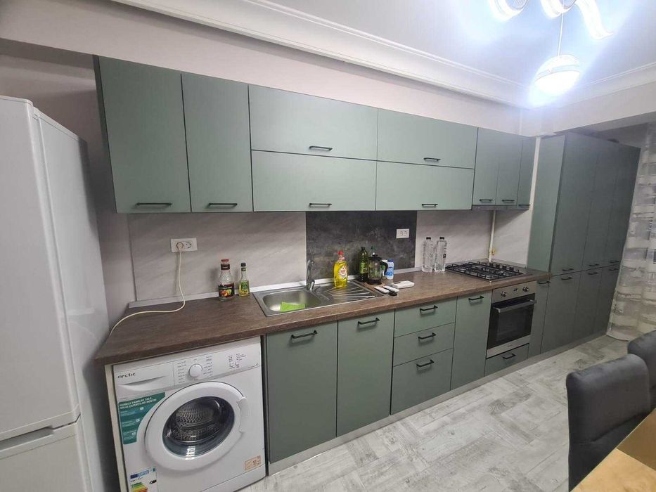 Apartament, 3 camere, decomandat, mobilat si utilat, parcare, boxa