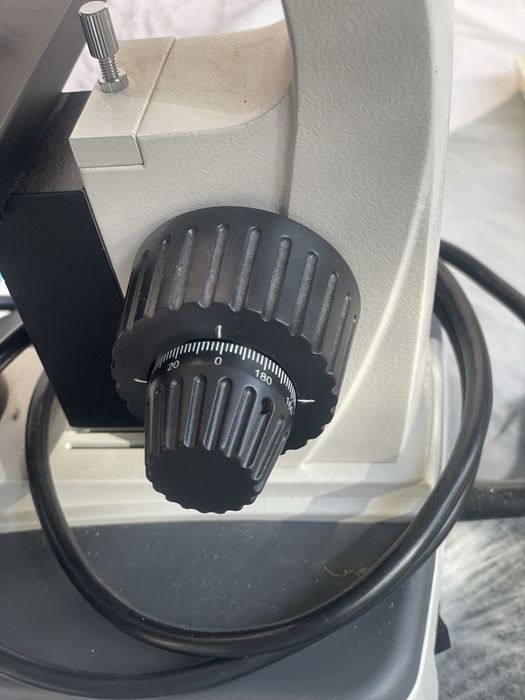 Микроскоп в отличном состоянии