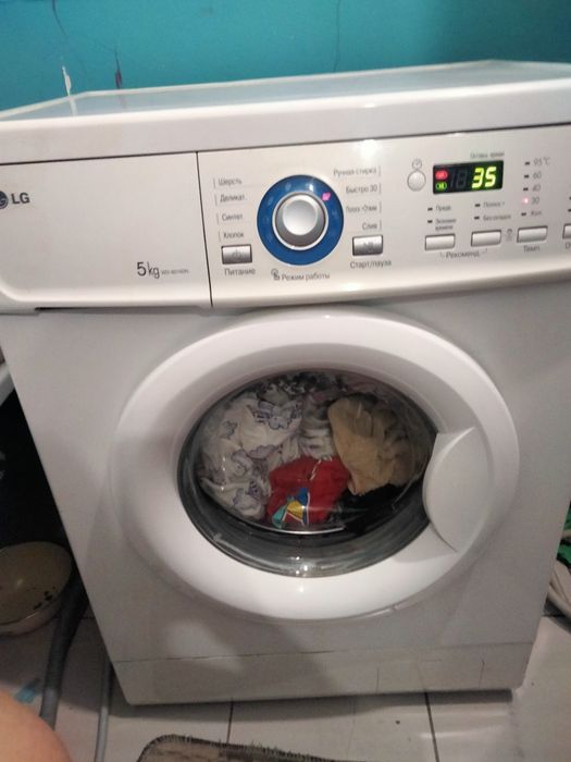 Продам стиральную машинку