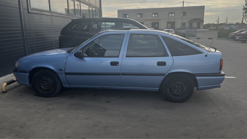 Продам автомашину опель