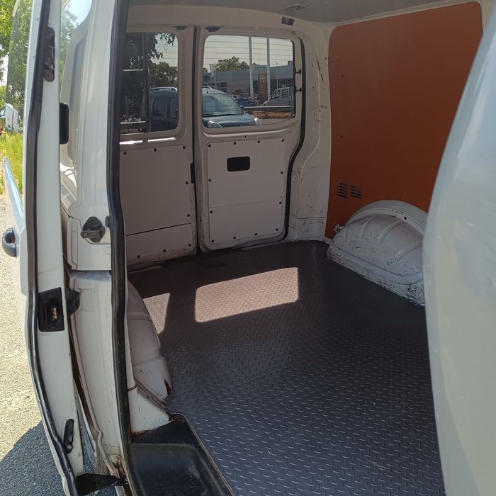 VW Transporter T5 2.0TDI Bluemotion