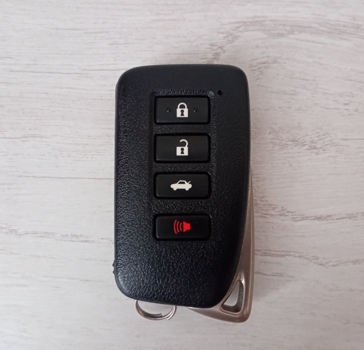 Смарт ключ Lexus is250