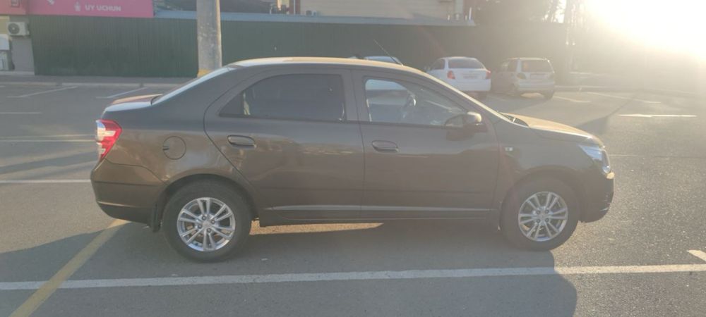 Продаю срочно кобальт автомат 4 позится торг на месте