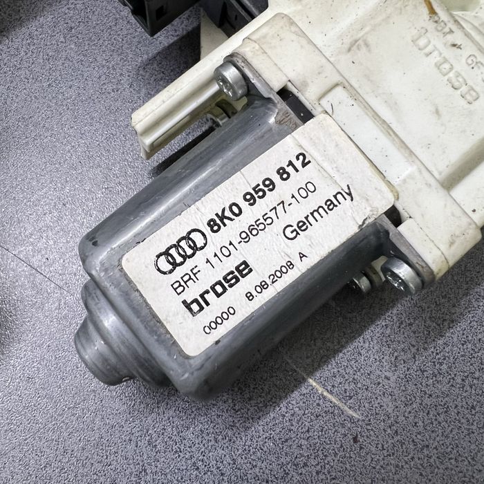 Стеклоподьемник моторчик ауди а4 b8