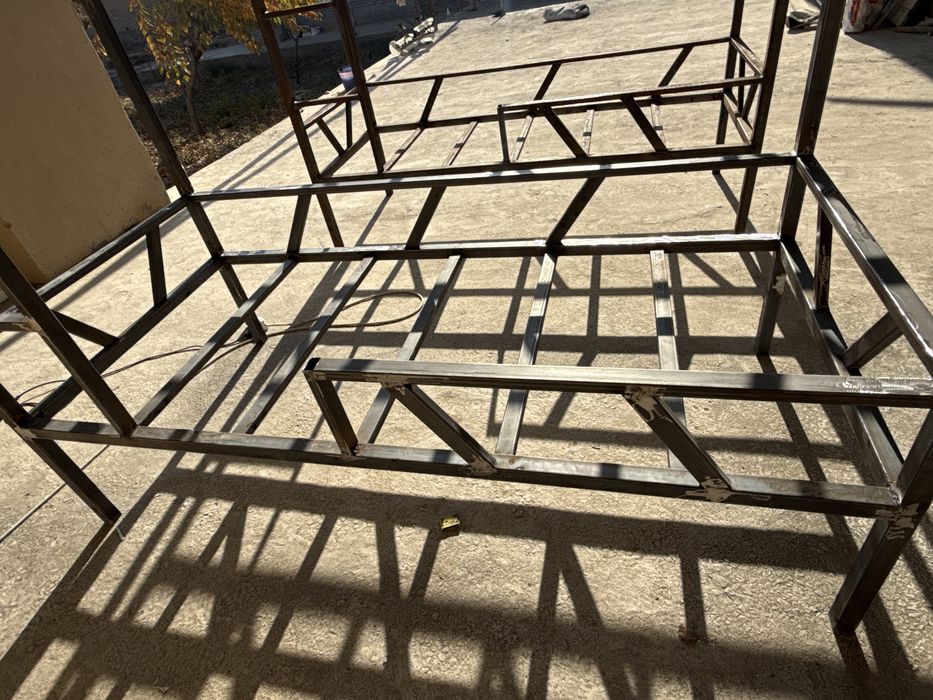 Двух ярусиный кровать