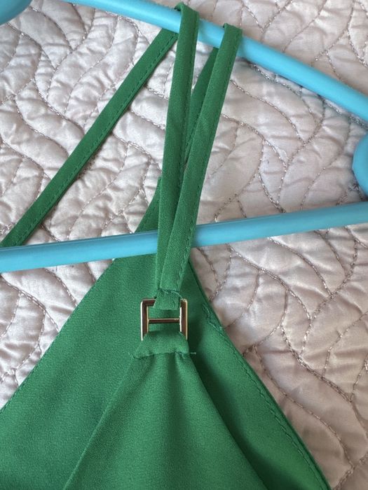 Ментово зелена рокля