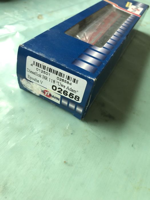 BR-118 V180 дизелов локомотив