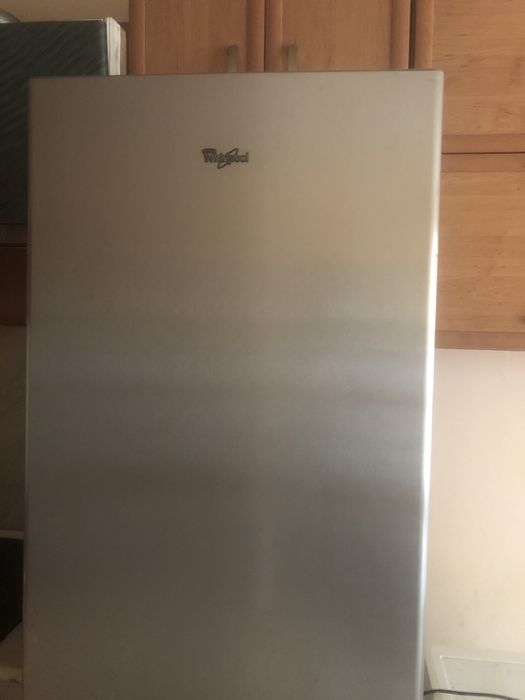 Хладилник Whirlpool с фризер