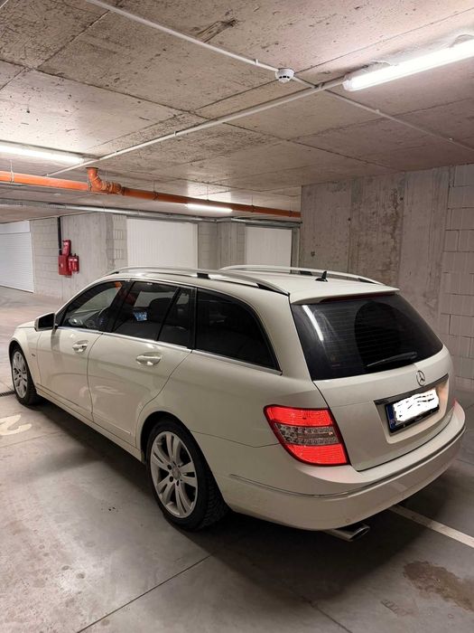 Продавам Мерцедес 220 CDI 2011