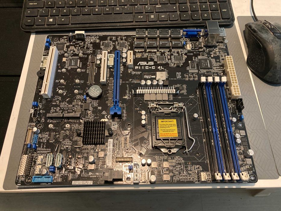 Asus P11C-C/4L + Intel Xeon E-2226G / 6C-6T / 3.40 GHz + 16GB DDR4 / Дъно и Процесор