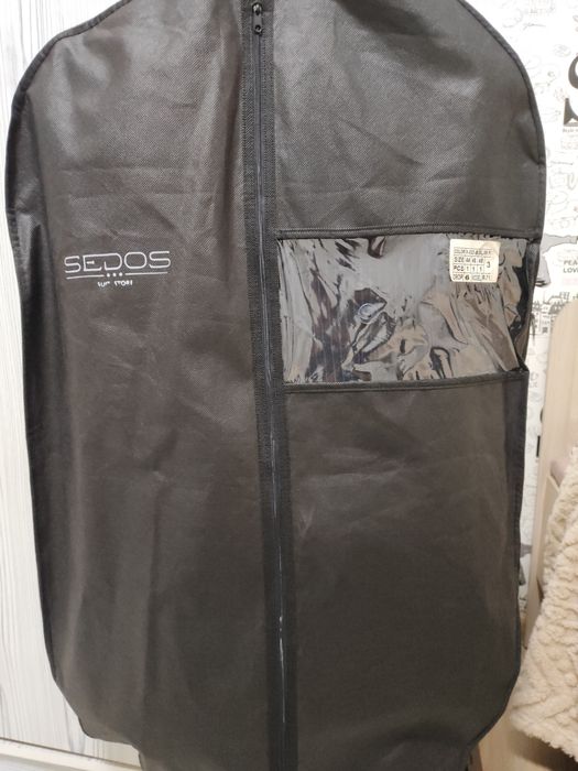 Костюм двухбортный,брюки