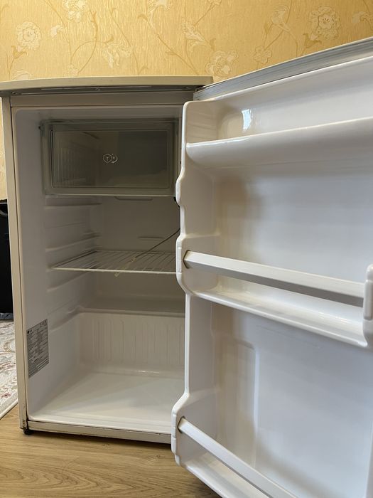 Продам мини холодильник LG