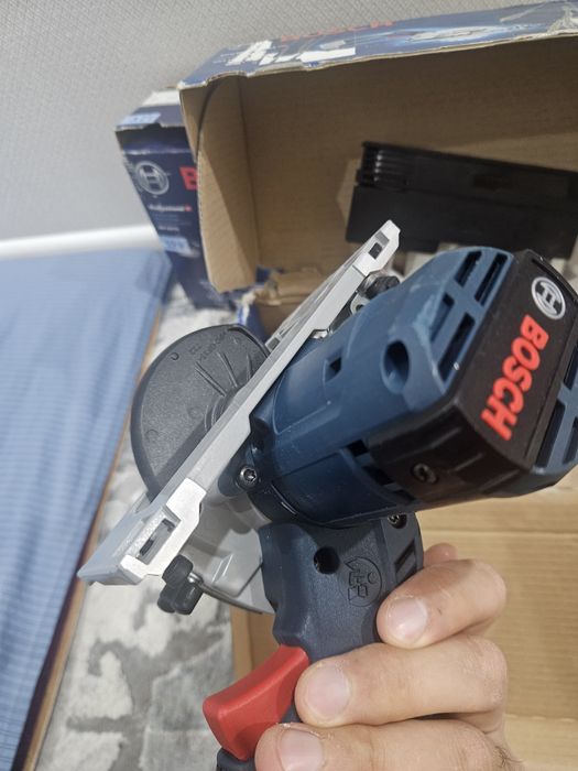 Дисковая пила Bosch GKS 12V-26