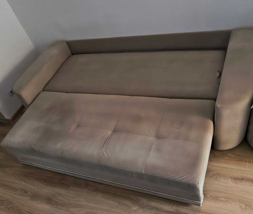 Canapea extensibila cu perne + fotoliu