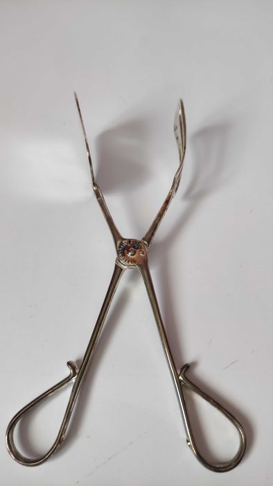 Посребрена щипка за сервиране