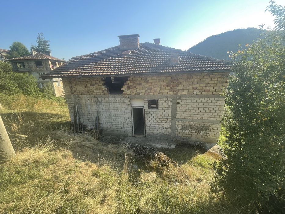 Продава се Къща в с. Давидково, Област Смолян - 200 кв.м за 102 €/кв.м - Снимка #2