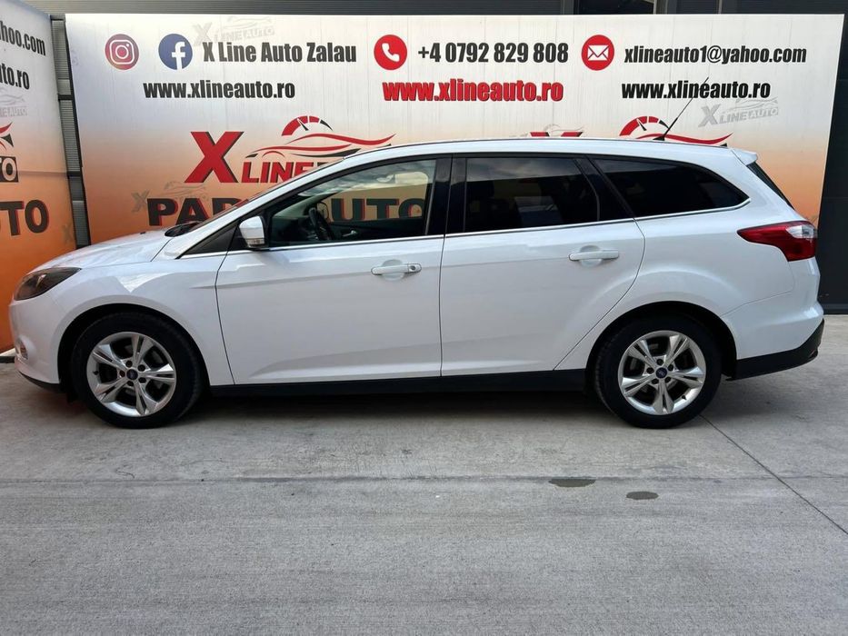 Vand ford focus, am 2012,benzina,masina este in stare foarte buna