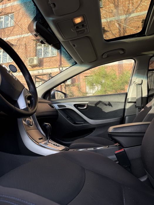 Продается Hyundai Elantra polniy full
