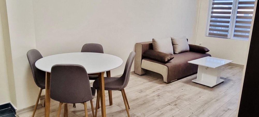 Дава се под наем Двустаен апартамент в Бургас, Меден рудник - зона А - 64 кв.м за 357 € - Снимка #1