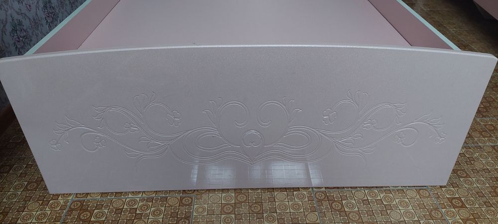 Продам б/у  кровать