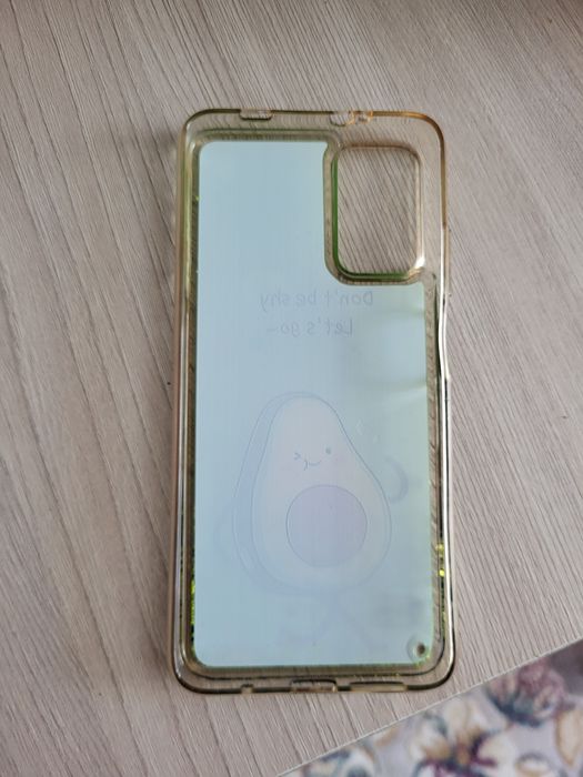 Чехол на телефон