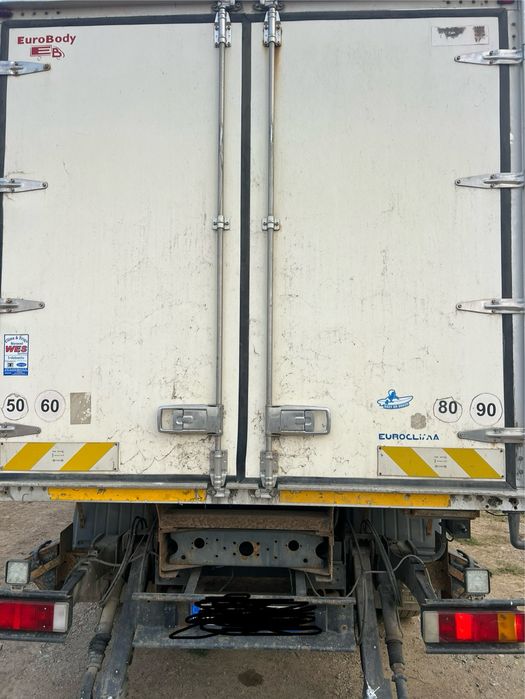 Vand iveco eurocargo 18 to frigorific cu lift