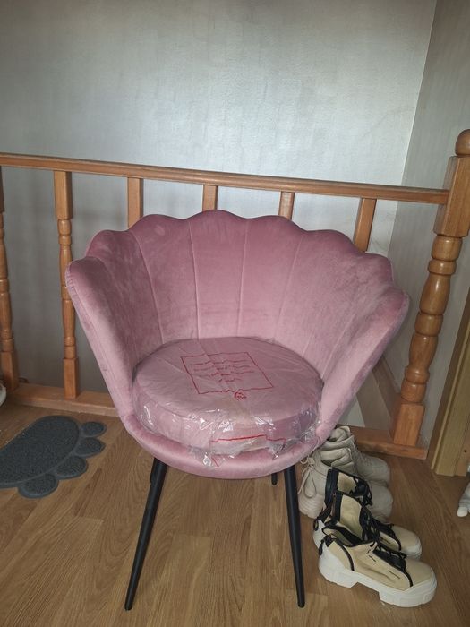 Scaunel pt masa de toaleta NOU scoică