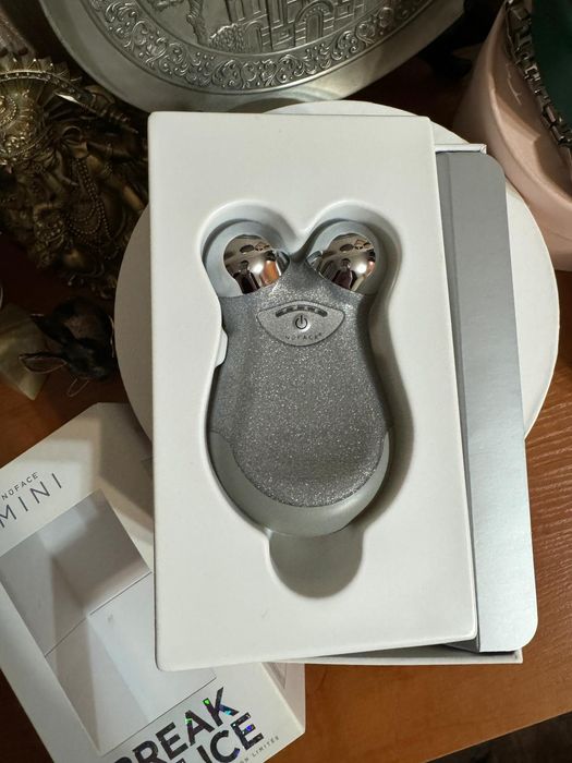 Прибор для ухода за кожей NuFACE (BREAK THE ICE)