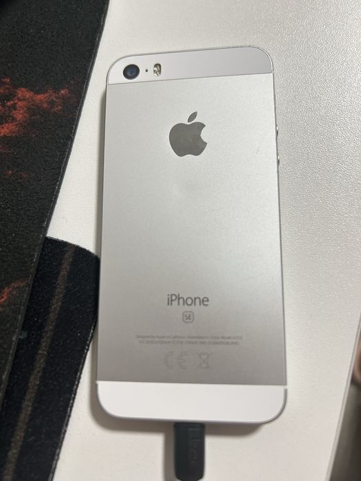 Продам Iphone se 2016