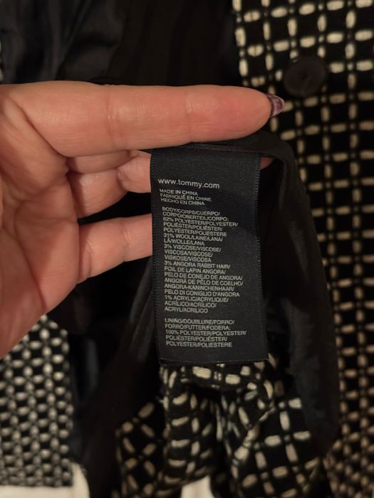 Елегантно палто Томи Хилфигер XL