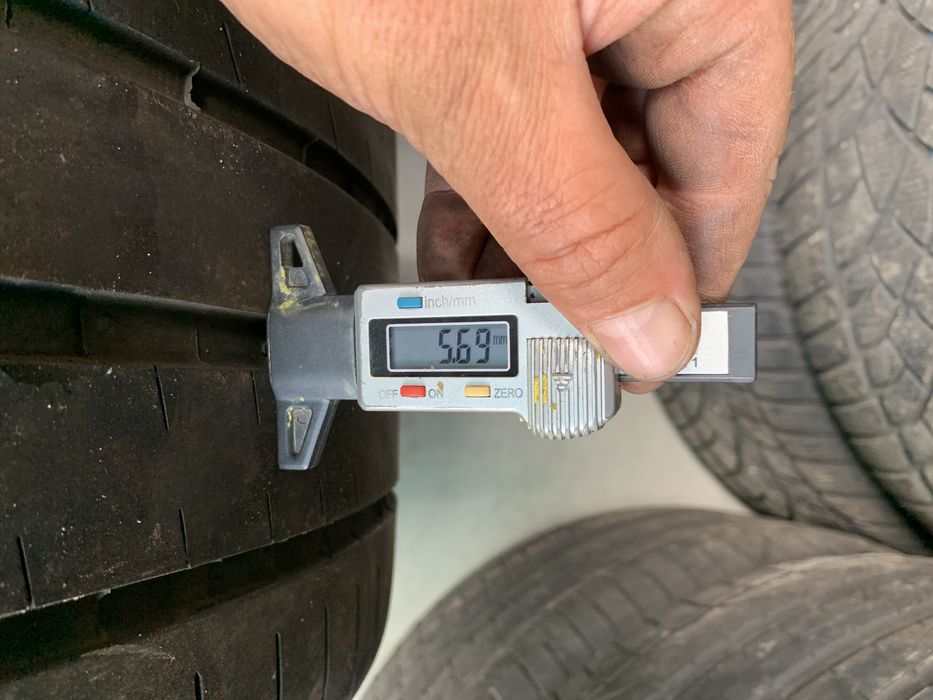 1 anv vara 295/35/20 Michelin