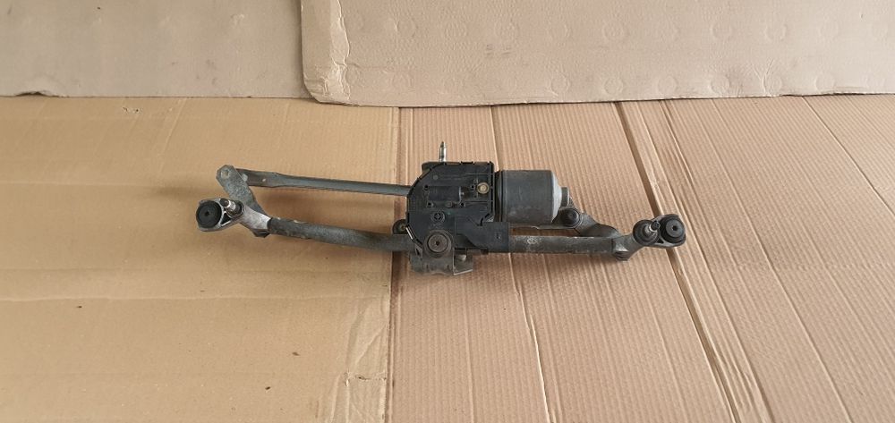 Ansamblu stergatoare cu motoras touran T2 2006-2010