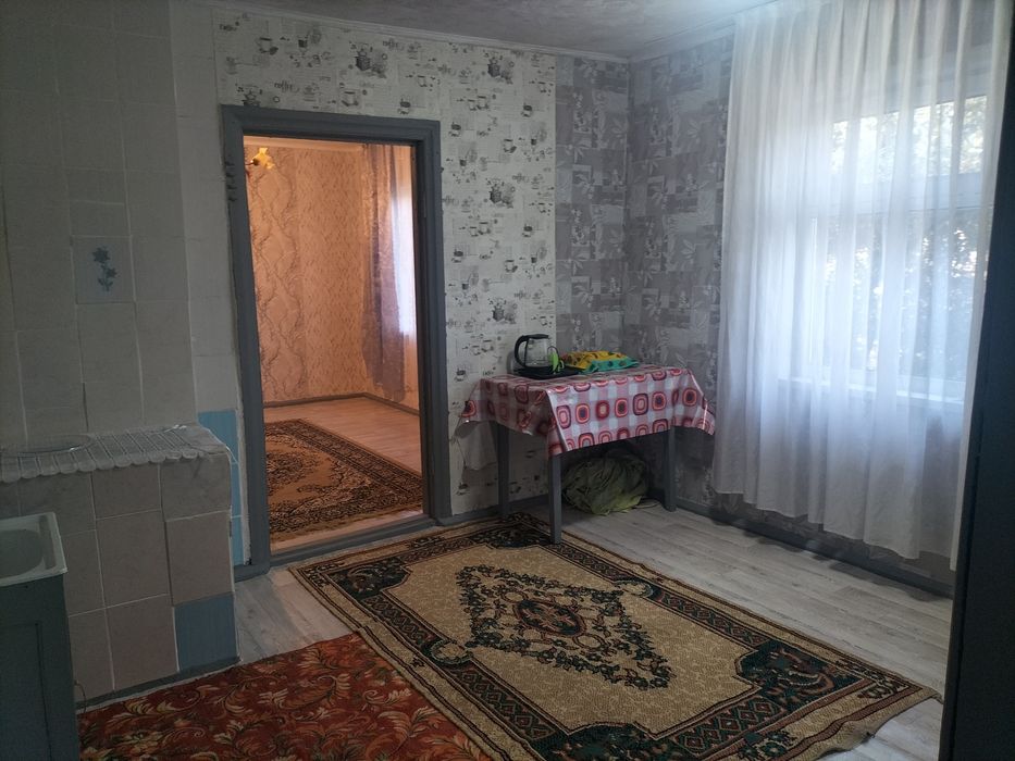 Продам часть дома в центре п.Восточного!