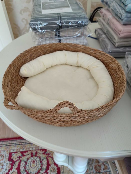 Лежанку для кошки